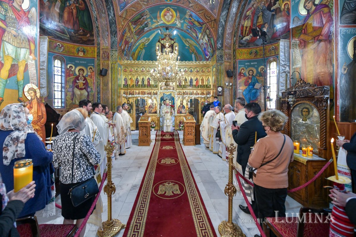 Veşmânt nou de har pentru Biserica Bumbăcari din Capitală 171835