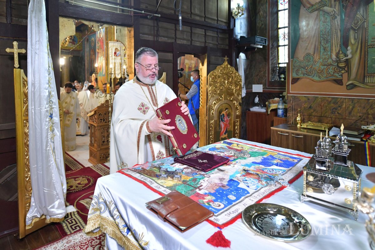 Veşmânt nou de har pentru Biserica Bumbăcari din Capitală 171836