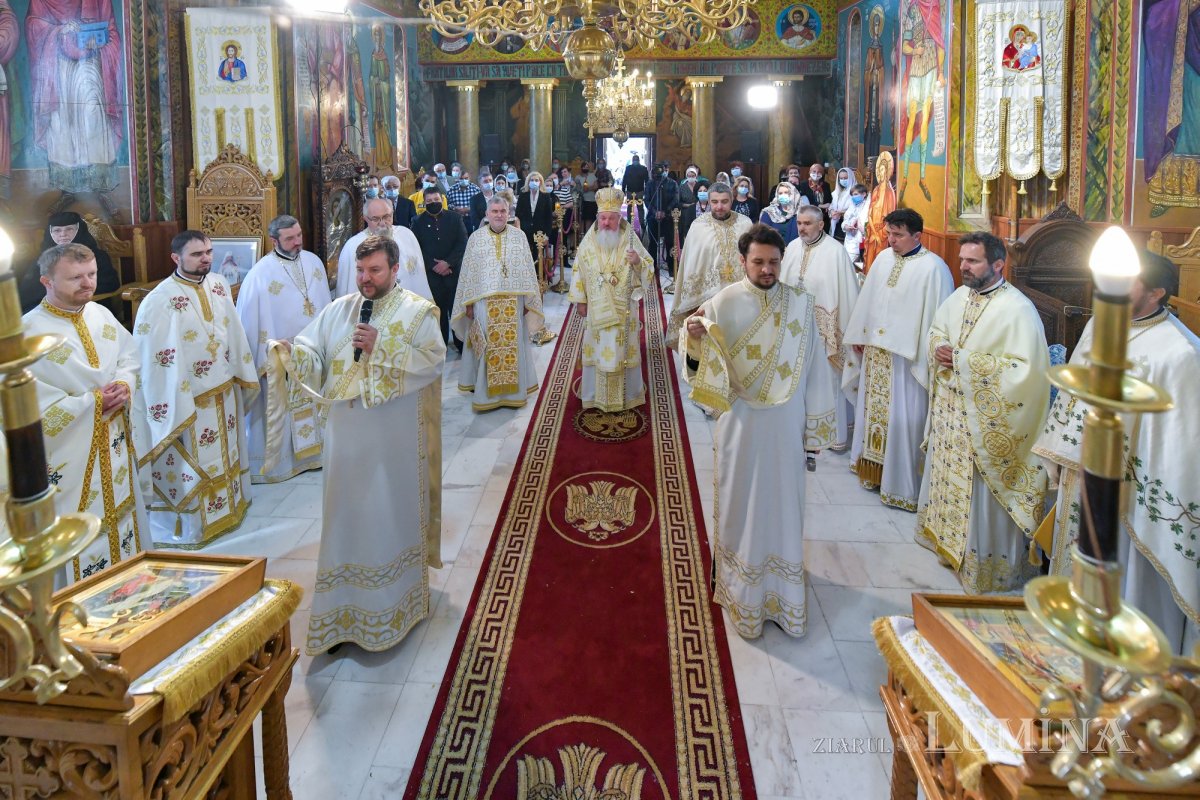 Veşmânt nou de har pentru Biserica Bumbăcari din Capitală 171837