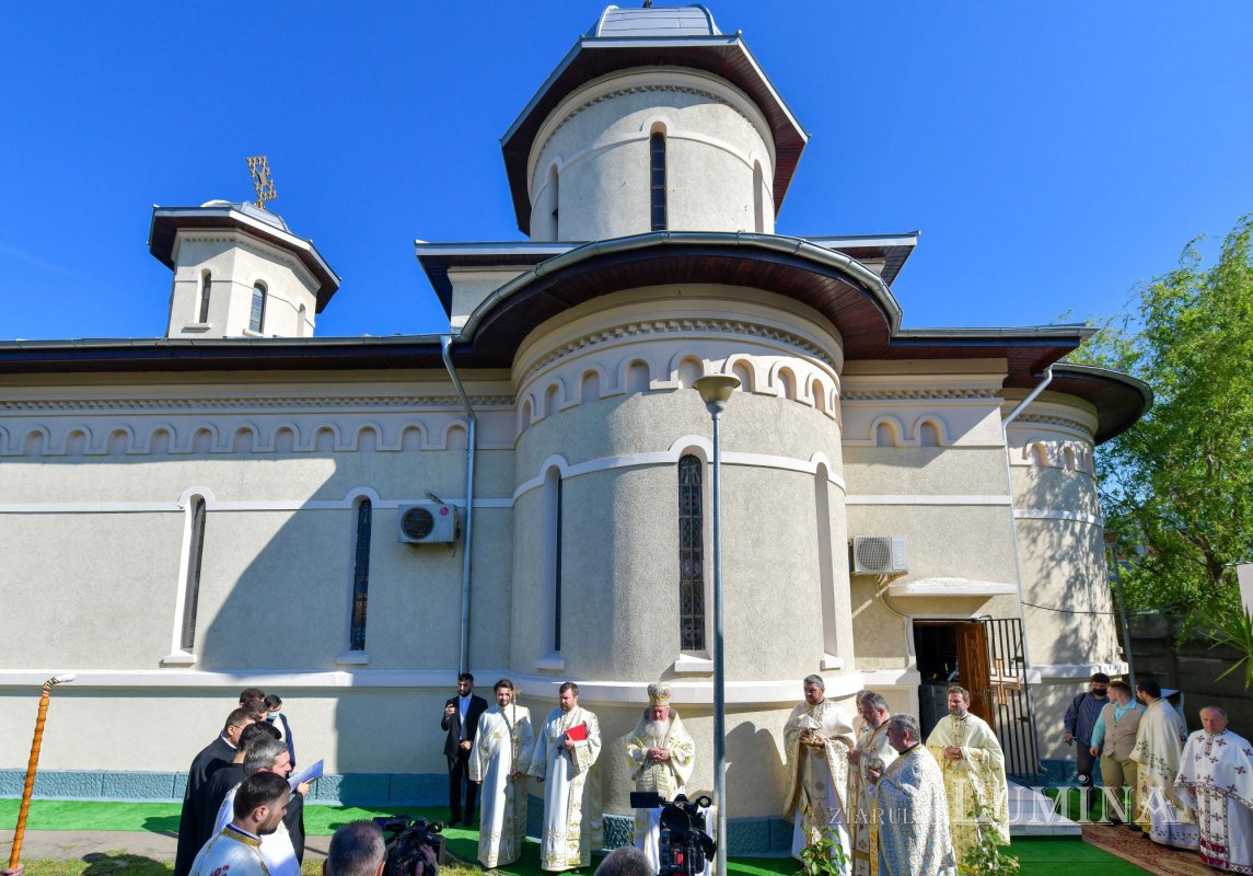 Veşmânt nou de har pentru Biserica Bumbăcari din Capitală 171848