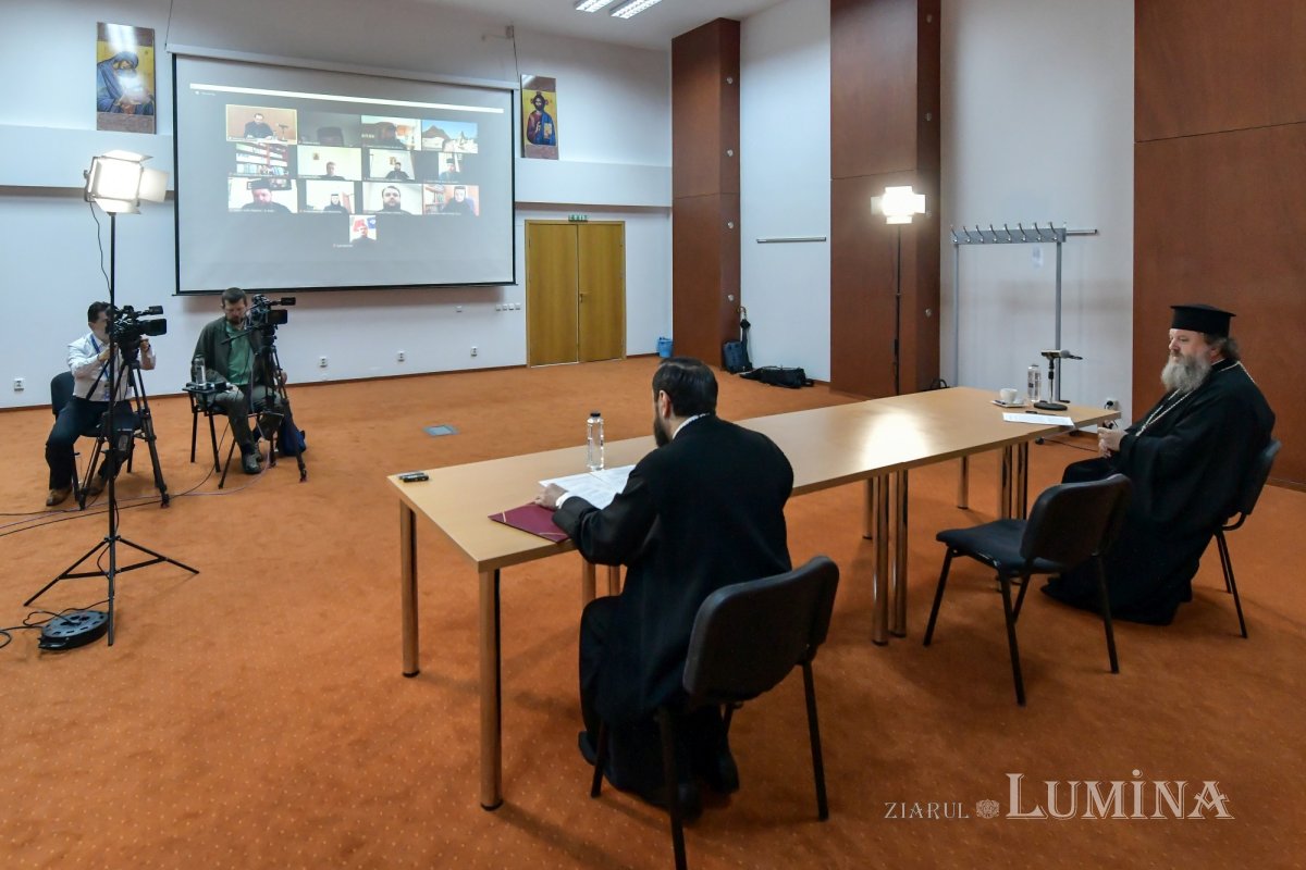 A doua zi de comunicări ale simpozionului dedicat monahismului ortodox 172035