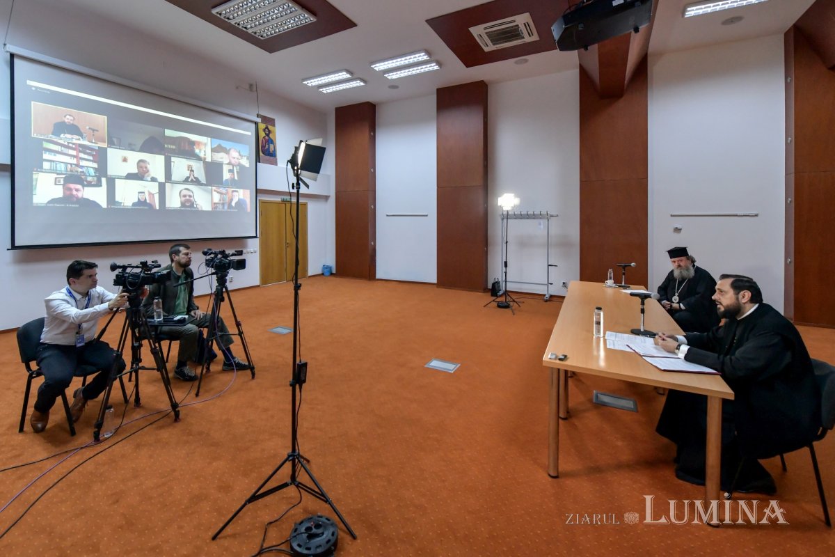 A doua zi de comunicări ale simpozionului dedicat monahismului ortodox 172037