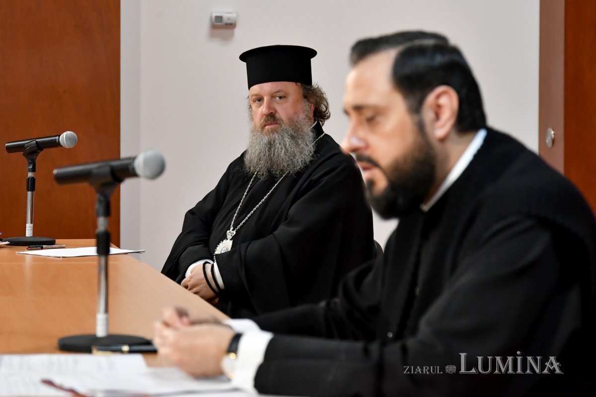 A doua zi de comunicări ale simpozionului dedicat monahismului ortodox 172038