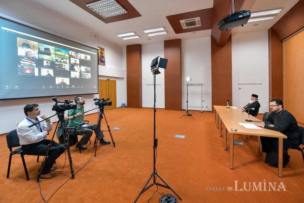 A doua zi de comunicări ale simpozionului dedicat monahismului ortodox 172044