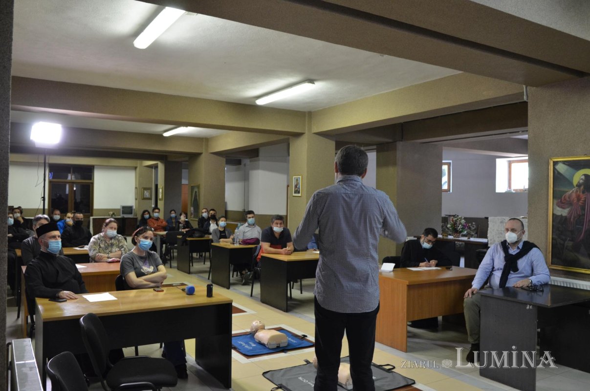 Cursuri de prim ajutor în Protoieria Sector 3 Capitală 172132