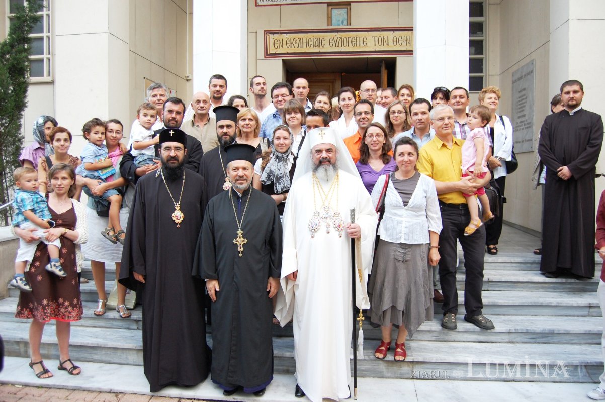 „În bisericile ortodoxe românești de pretutindeni, românii simt bucuria regăsirii și trăirii credinței strămoșești” 172343