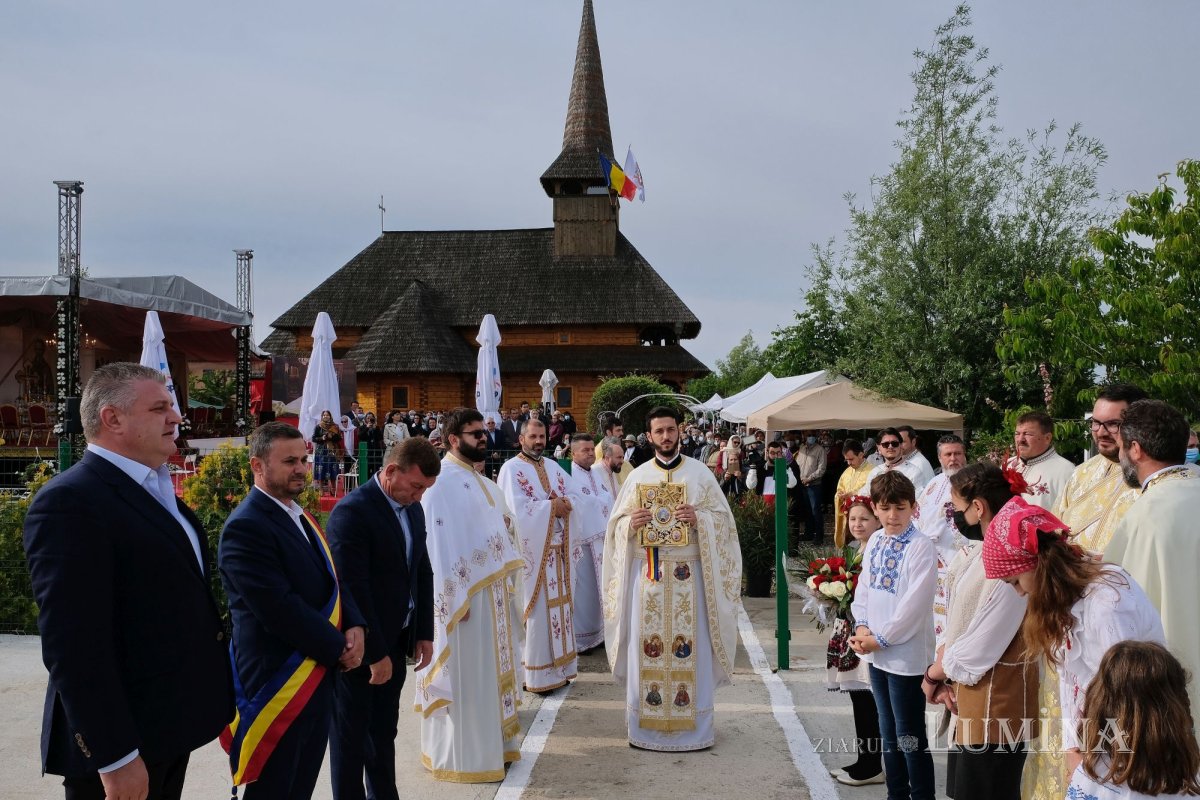 Sfințirea bisericii din localitatea ilfoveană Vlădiceasca 172556