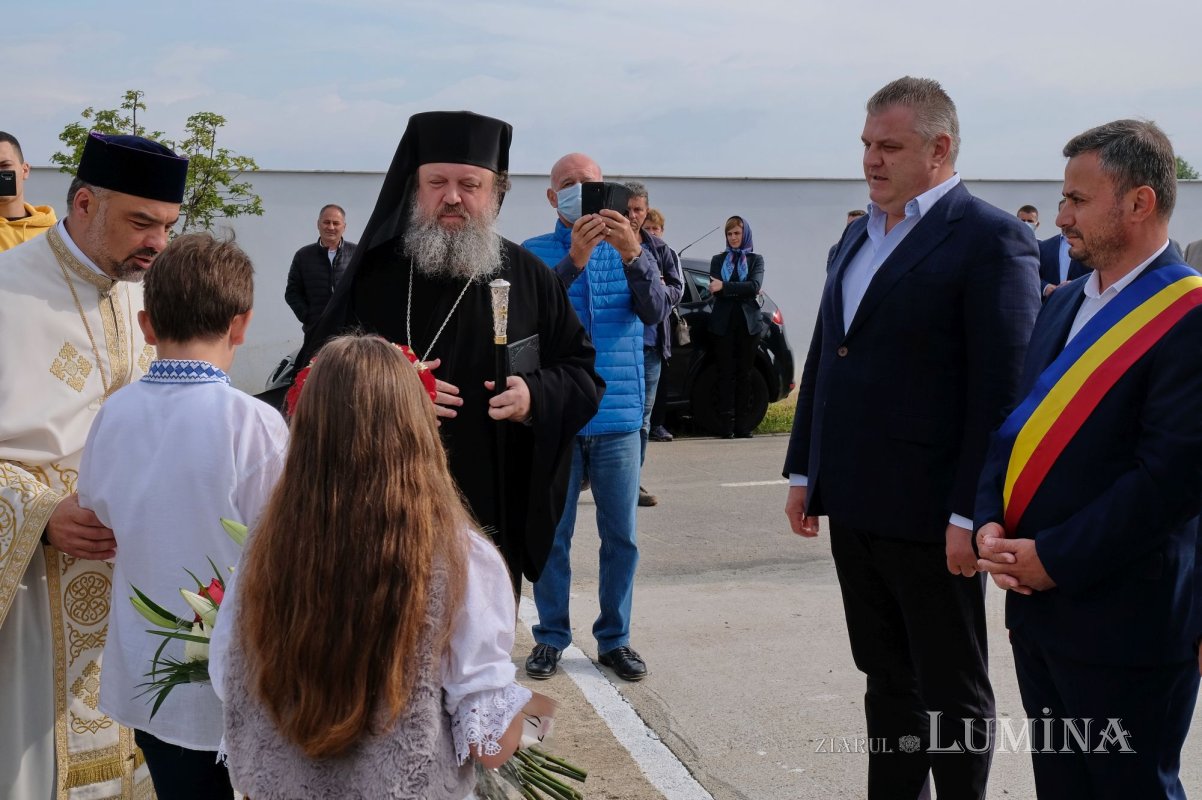 Sfințirea bisericii din localitatea ilfoveană Vlădiceasca 172557