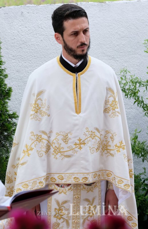 Sfințirea bisericii din localitatea ilfoveană Vlădiceasca 172563