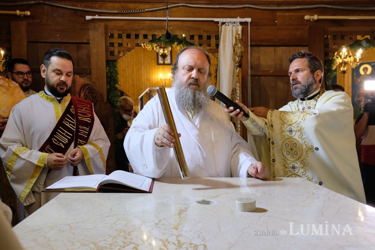 Sfințirea bisericii din localitatea ilfoveană Vlădiceasca 172569