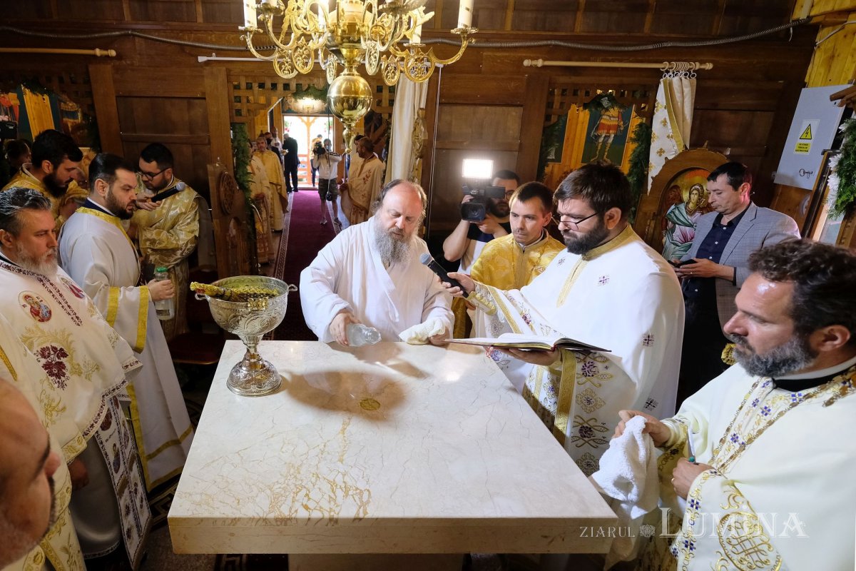 Sfințirea bisericii din localitatea ilfoveană Vlădiceasca 172570