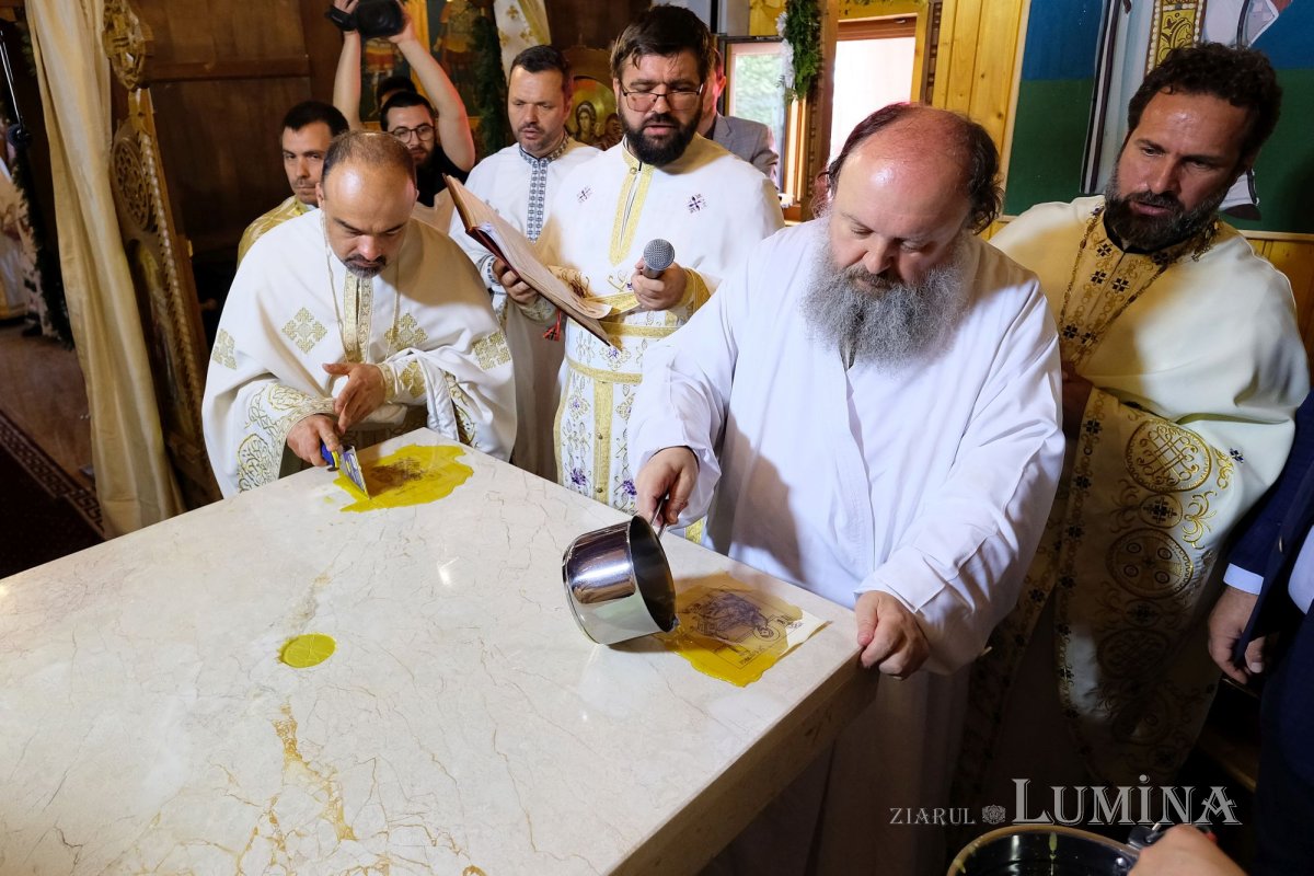 Sfințirea bisericii din localitatea ilfoveană Vlădiceasca 172573