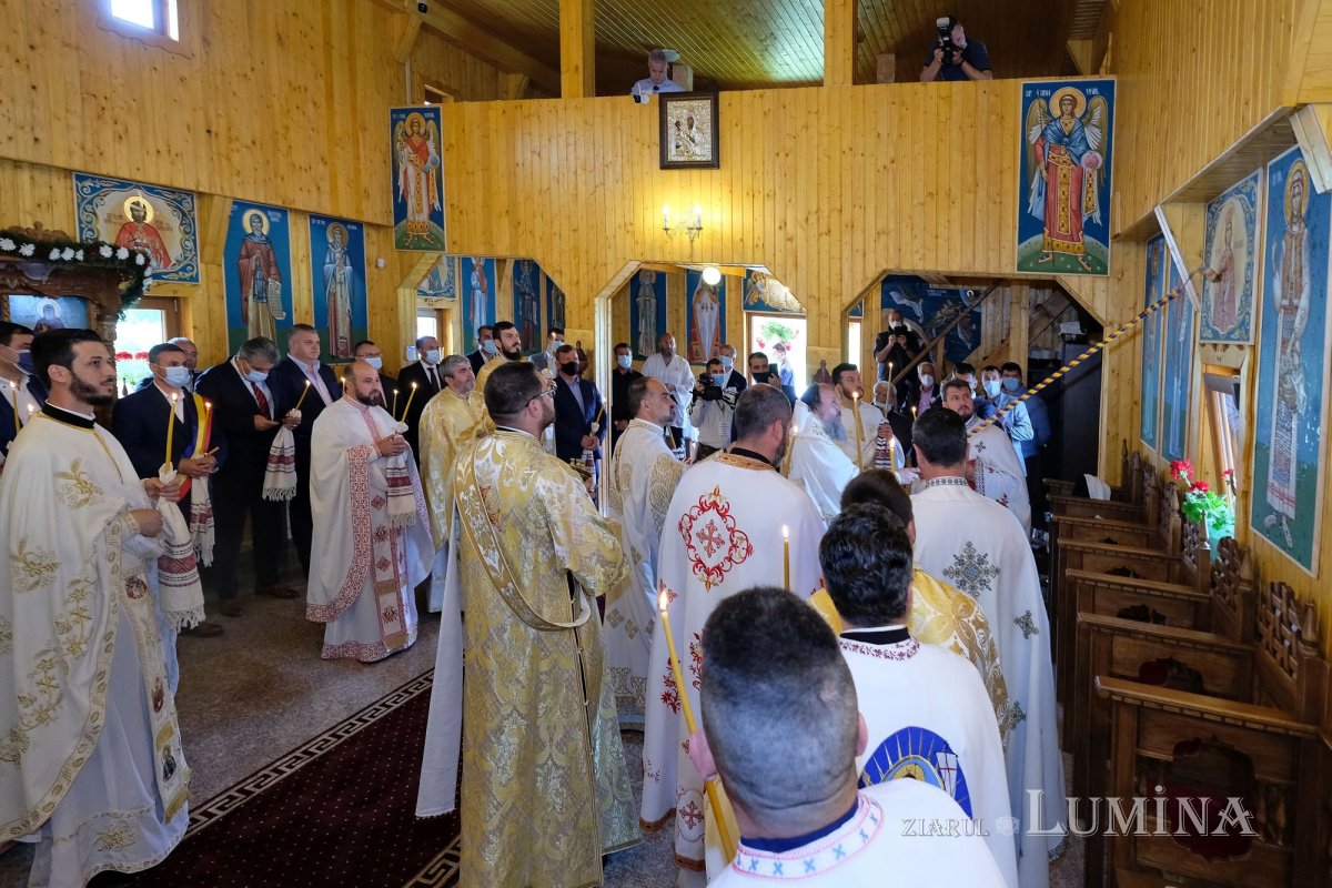 Sfințirea bisericii din localitatea ilfoveană Vlădiceasca 172580