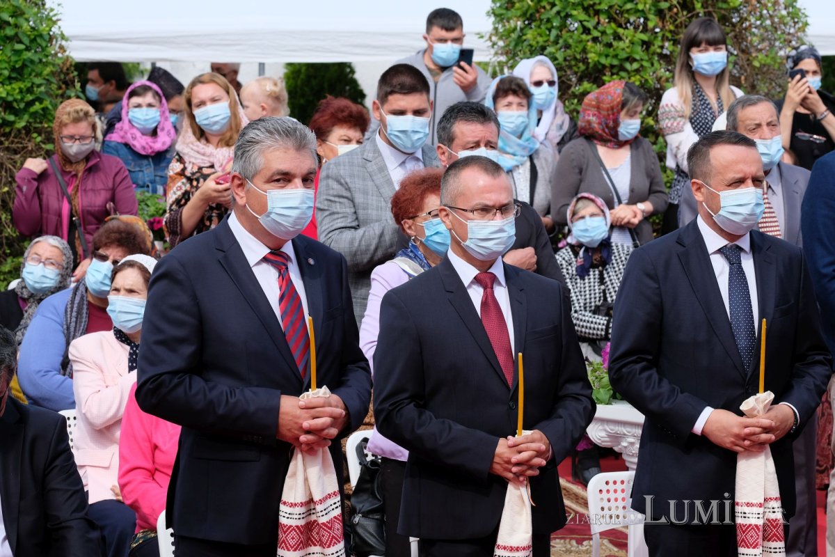 Sfințirea bisericii din localitatea ilfoveană Vlădiceasca 172583