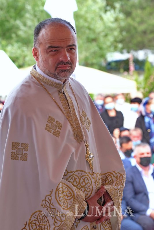 Sfințirea bisericii din localitatea ilfoveană Vlădiceasca 172587