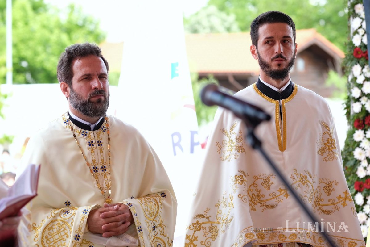 Sfințirea bisericii din localitatea ilfoveană Vlădiceasca 172588