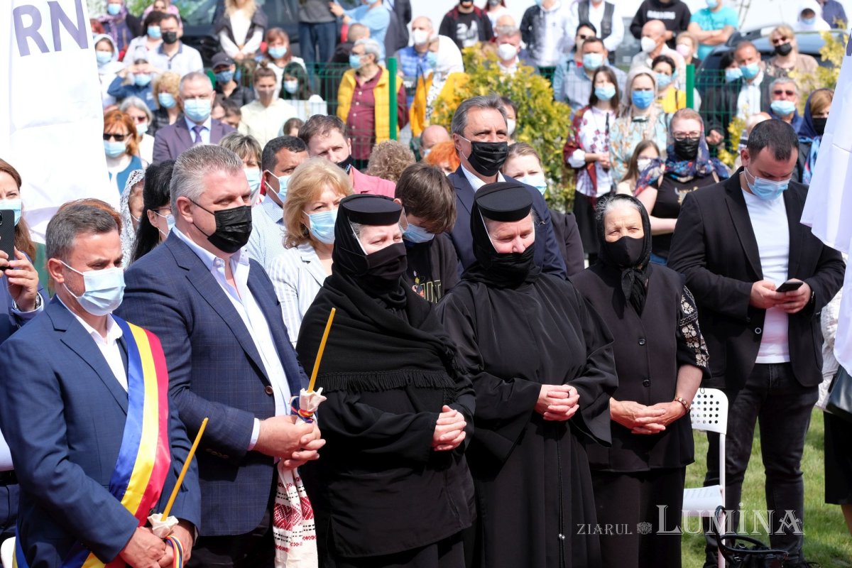 Sfințirea bisericii din localitatea ilfoveană Vlădiceasca 172590