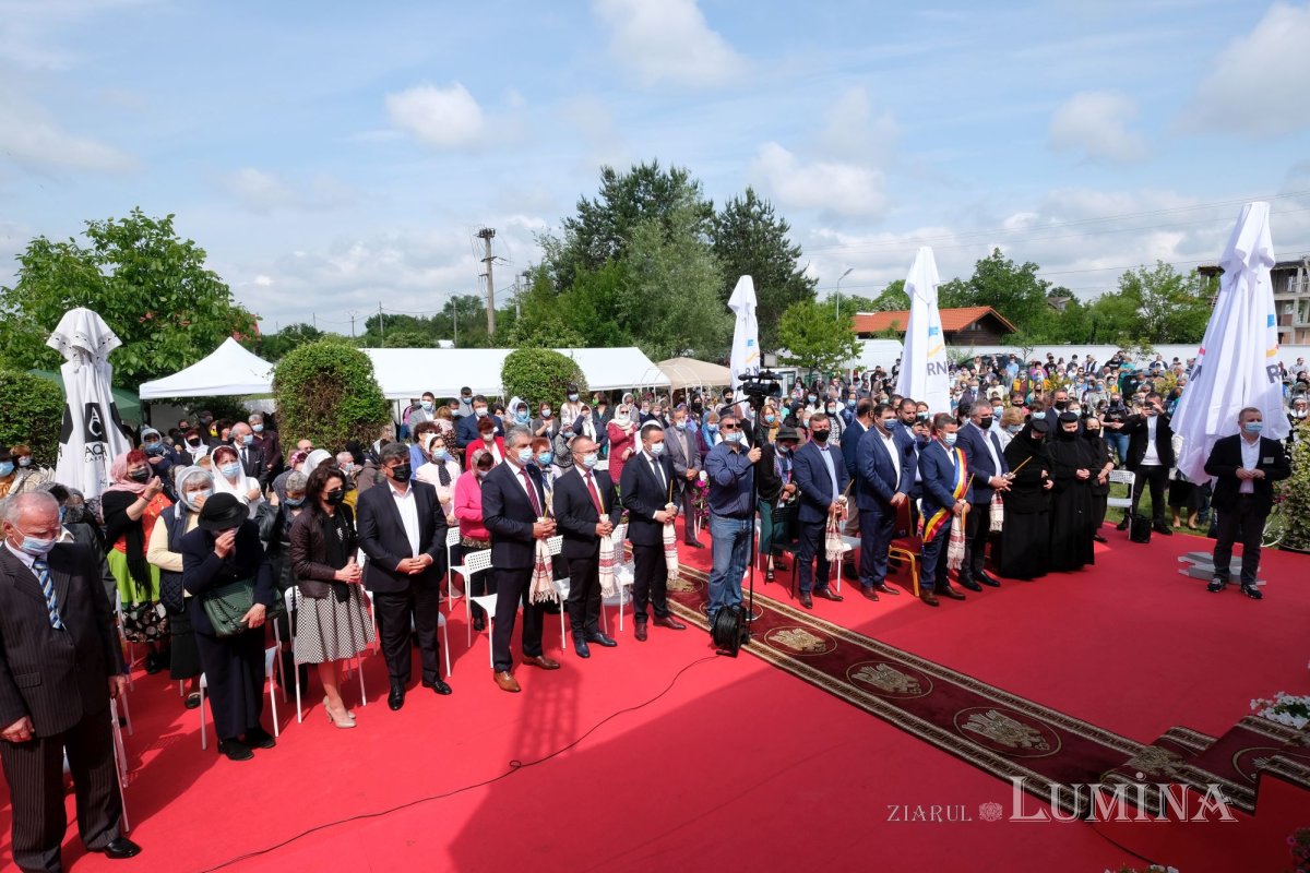 Sfințirea bisericii din localitatea ilfoveană Vlădiceasca 172591