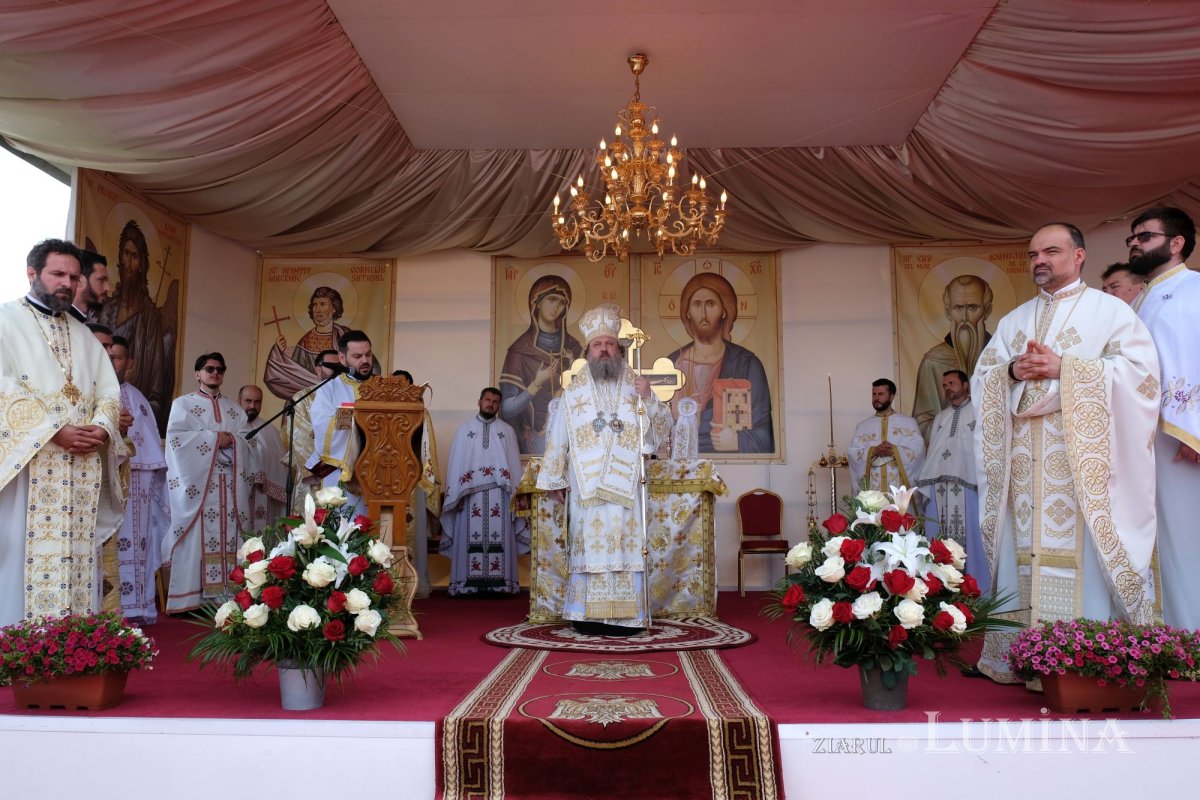 Sfințirea bisericii din localitatea ilfoveană Vlădiceasca 172595