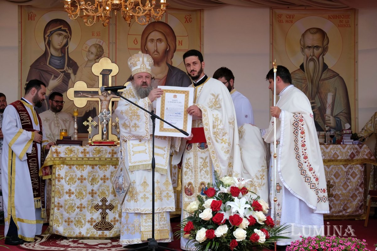 Sfințirea bisericii din localitatea ilfoveană Vlădiceasca 172599