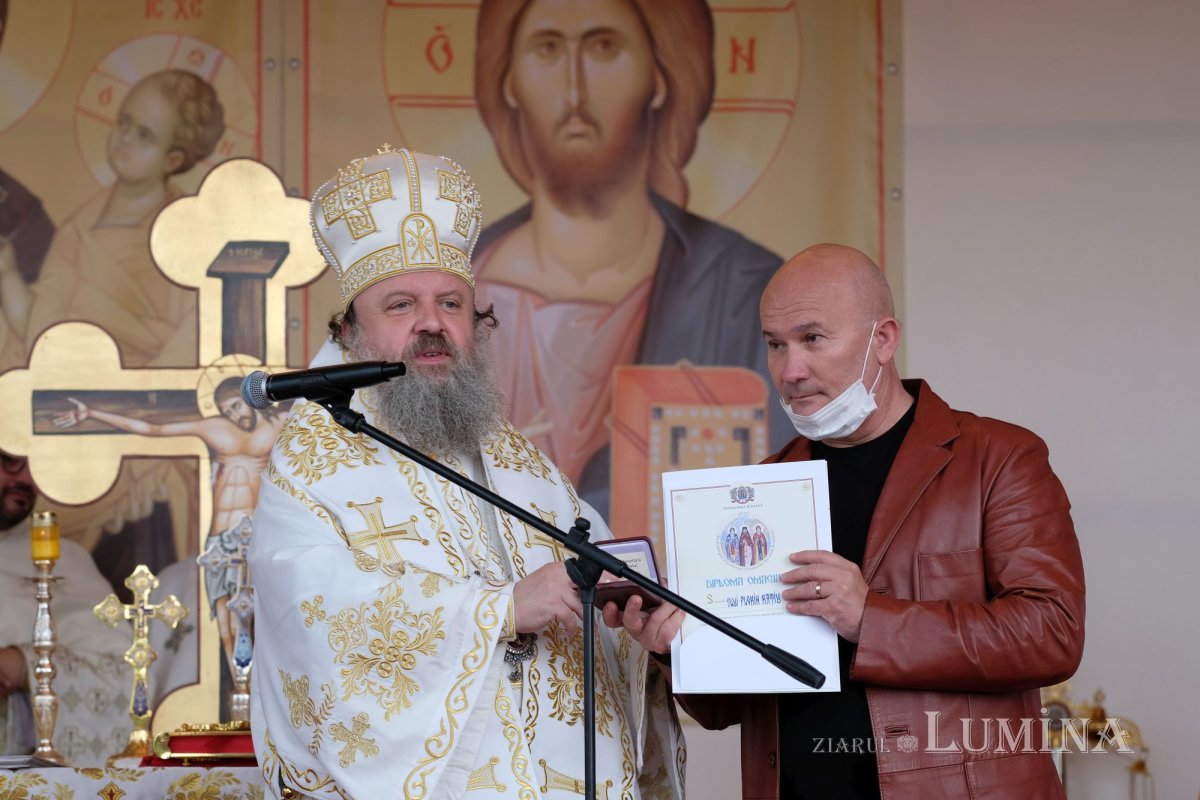 Sfințirea bisericii din localitatea ilfoveană Vlădiceasca 172606