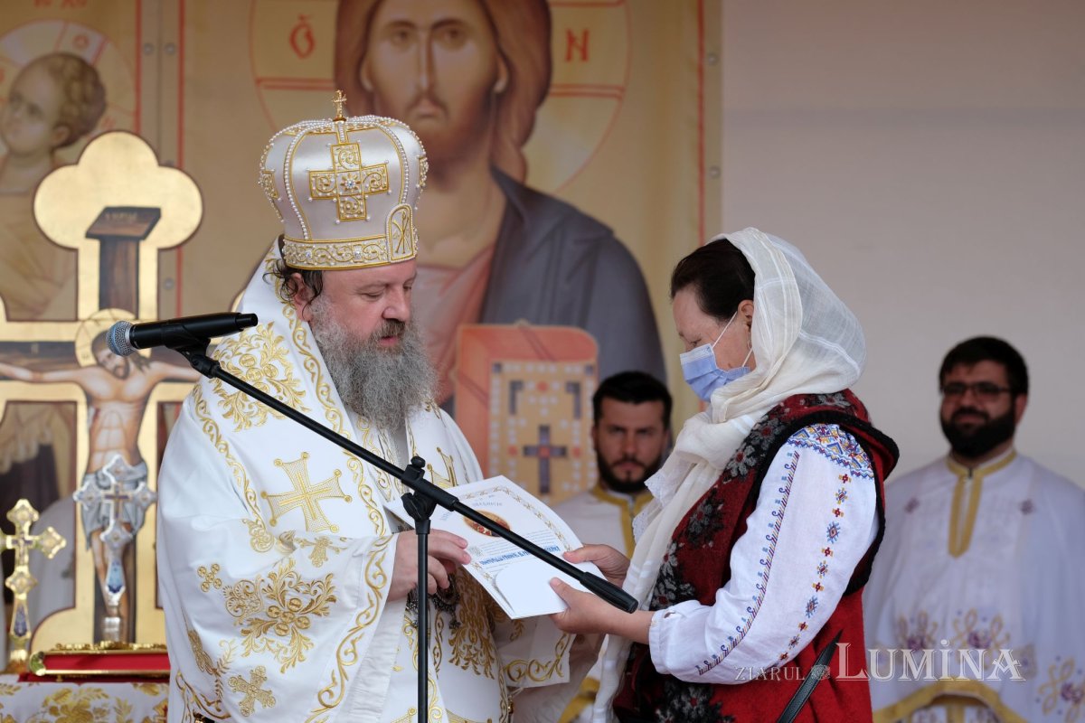 Sfințirea bisericii din localitatea ilfoveană Vlădiceasca 172615