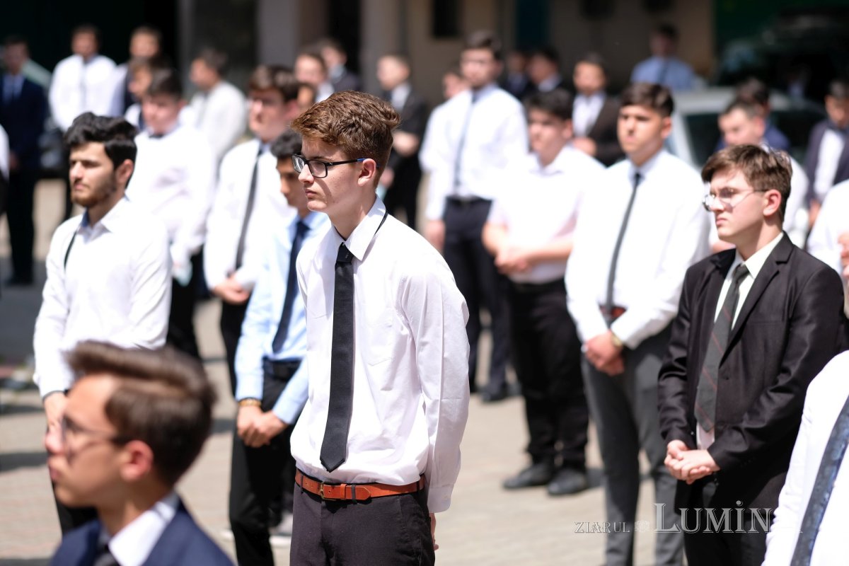 Preşedintele Academiei Române a vizitat Mănăstirea Radu Vodă și seminarul  din vecinătate 173216