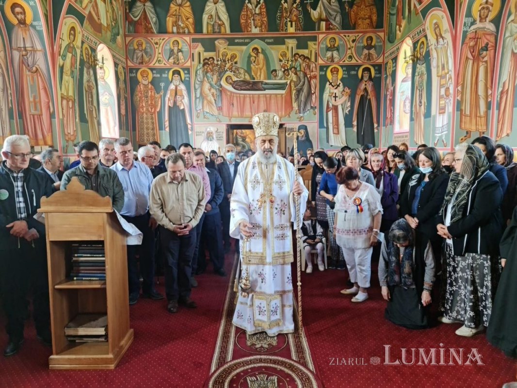 Slujba de târnosire a bisericii din Sărăcsău, Parohia Băcăinți, Alba 173150