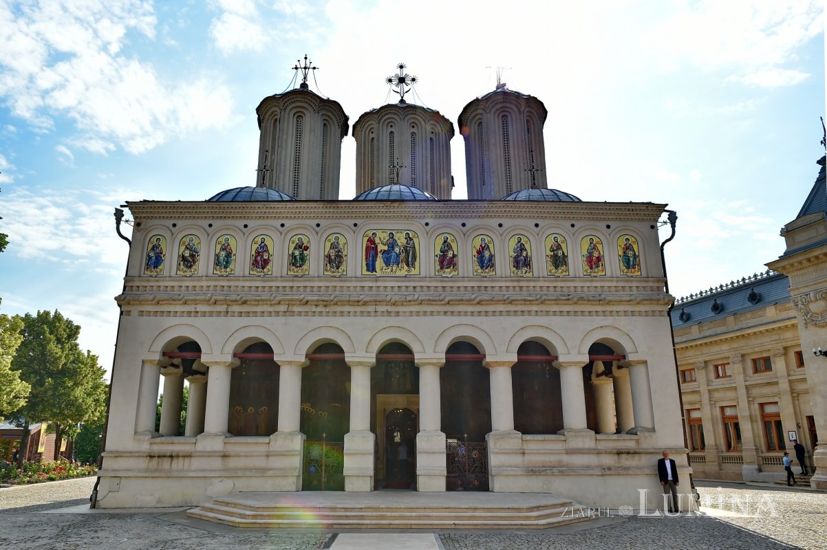 „Înălţat la ceruri, Hristos Domnul este prezent în Biserică prin harul Duhului Sfânt” 173379