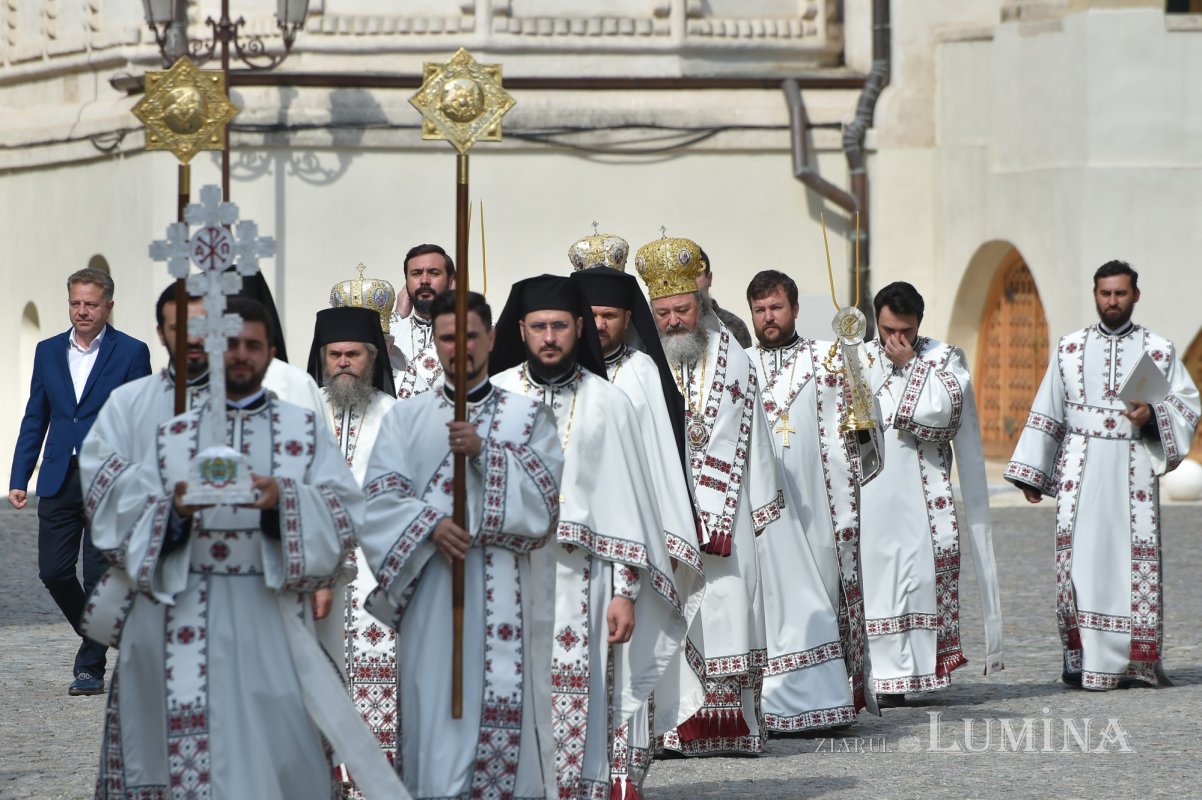 „Înălţat la ceruri, Hristos Domnul este prezent în Biserică prin harul Duhului Sfânt” 173380