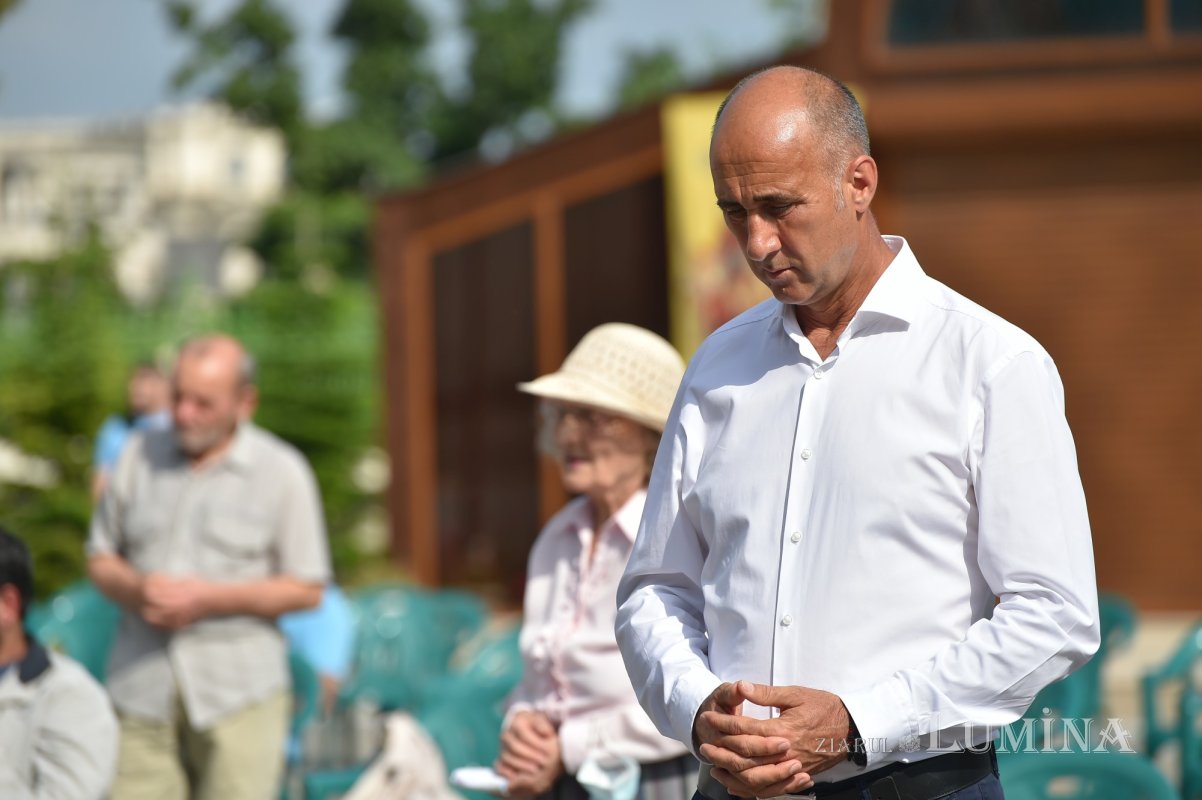 „Înălţat la ceruri, Hristos Domnul este prezent în Biserică prin harul Duhului Sfânt” 173390