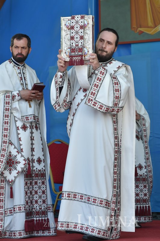 „Înălţat la ceruri, Hristos Domnul este prezent în Biserică prin harul Duhului Sfânt” 173393