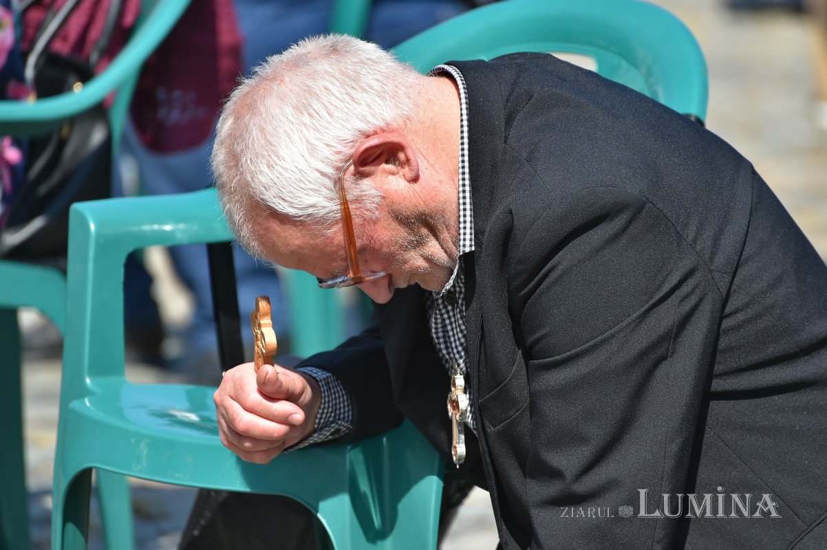 „Înălţat la ceruri, Hristos Domnul este prezent în Biserică prin harul Duhului Sfânt” 173401