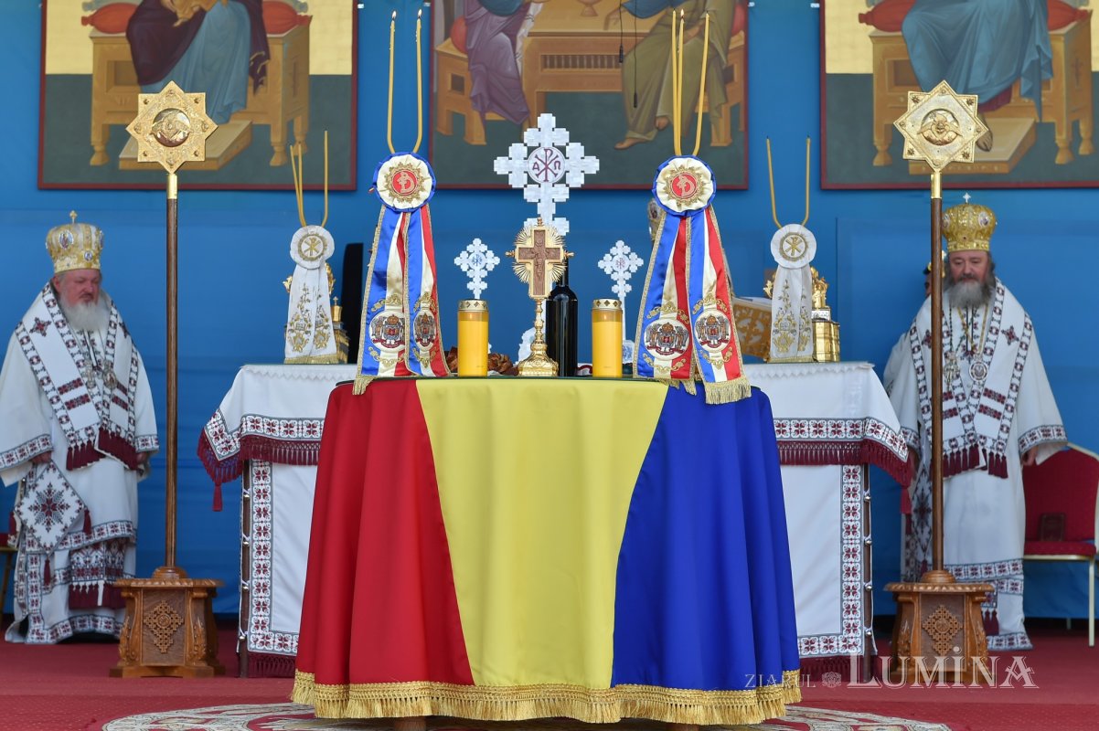 „Înălţat la ceruri, Hristos Domnul este prezent în Biserică prin harul Duhului Sfânt” 173410