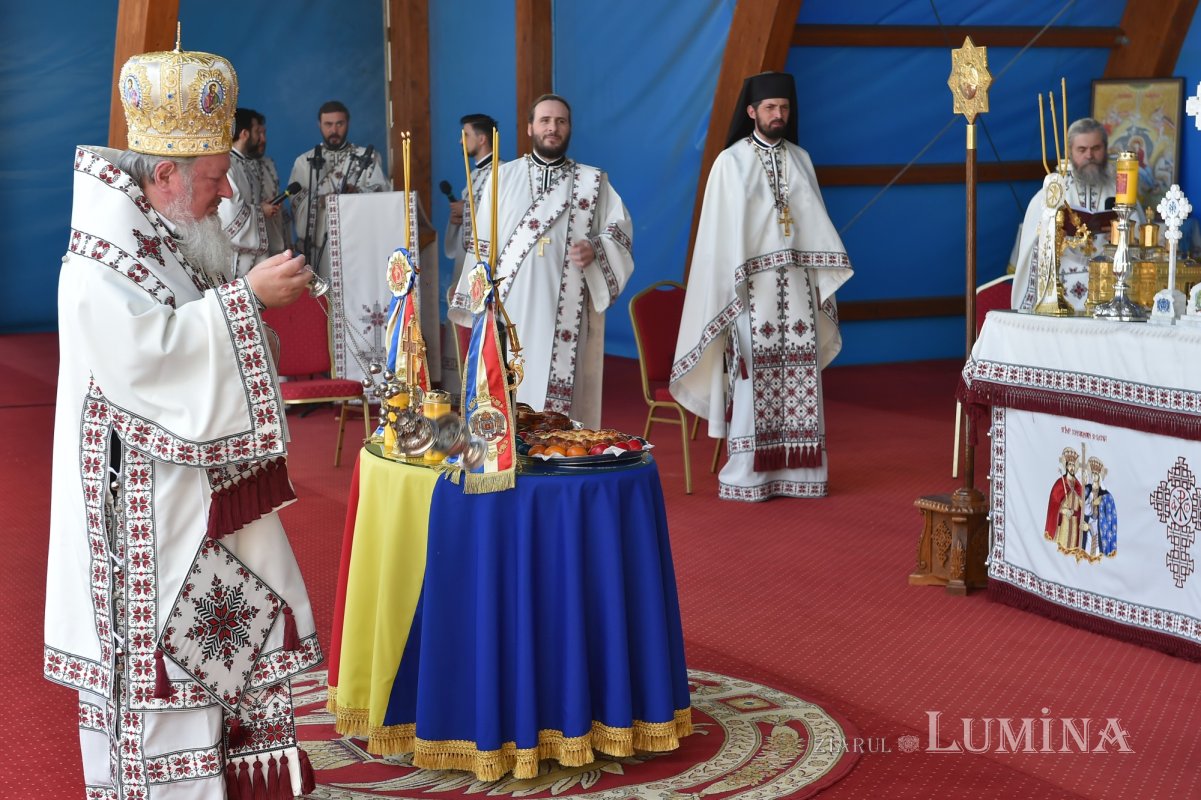 „Înălţat la ceruri, Hristos Domnul este prezent în Biserică prin harul Duhului Sfânt” 173413