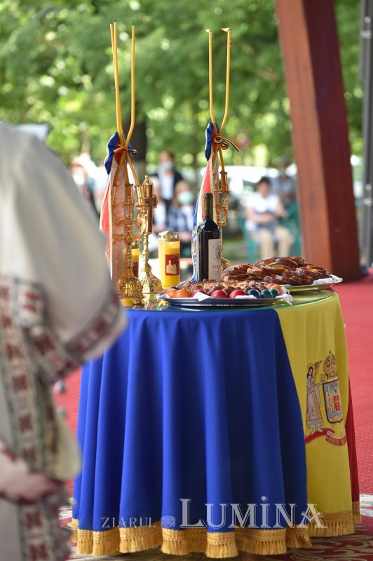 „Înălţat la ceruri, Hristos Domnul este prezent în Biserică prin harul Duhului Sfânt” 173415