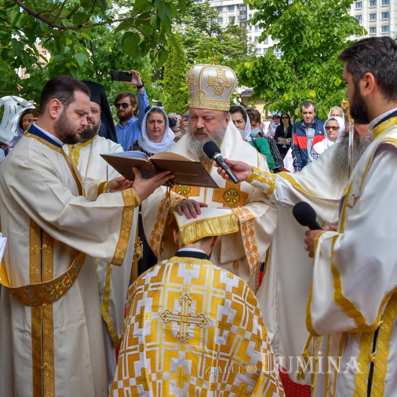 Sărbătorirea hramului principal al Catedralei Naționale la paraclisul din vecinătate 173486