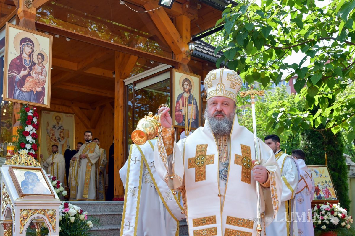 Sărbătorirea hramului principal al Catedralei Naționale la paraclisul din vecinătate 173496