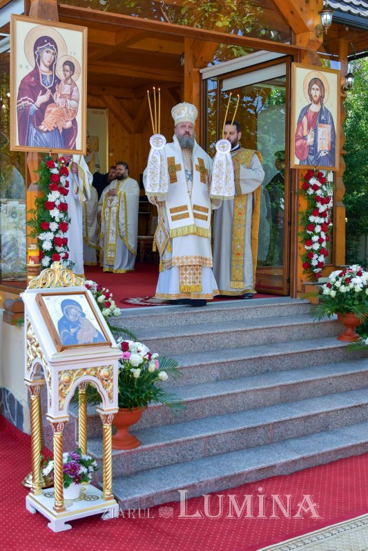 Sărbătorirea hramului principal al Catedralei Naționale la paraclisul din vecinătate 173499