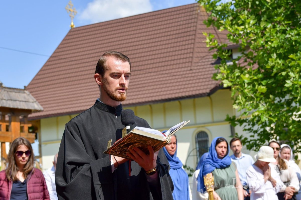 Sărbătorirea hramului principal al Catedralei Naționale la paraclisul din vecinătate 173503