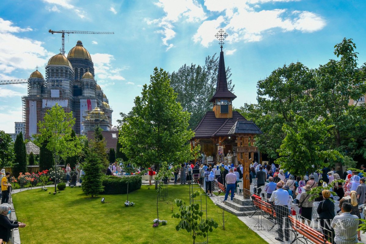 Sărbătorirea hramului principal al Catedralei Naționale la paraclisul din vecinătate 173506