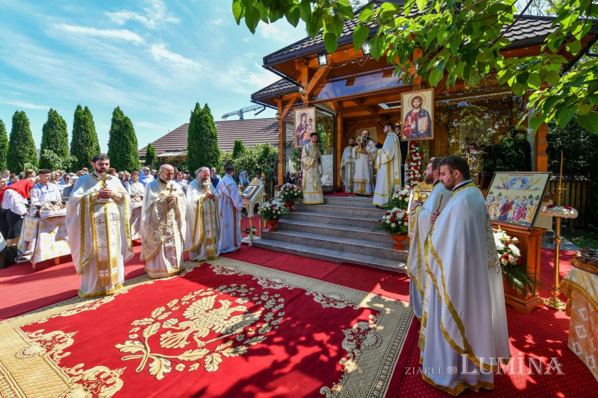 Sărbătorirea hramului principal al Catedralei Naționale la paraclisul din vecinătate 173518
