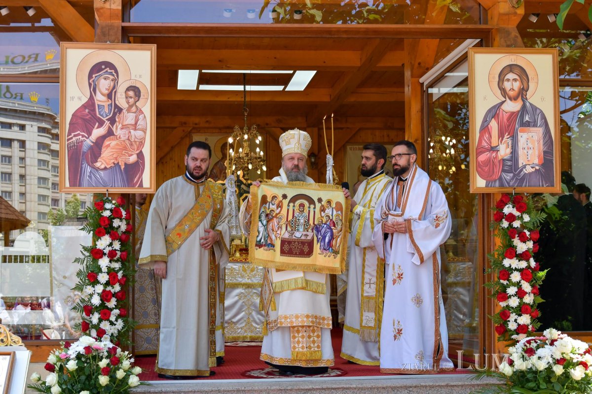 Sărbătorirea hramului principal al Catedralei Naționale la paraclisul din vecinătate 173522