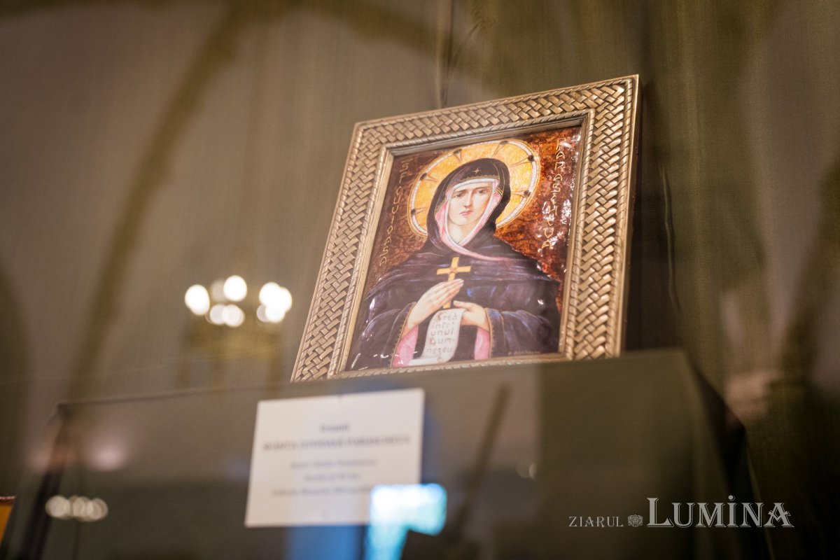 Manifestări culturale la Iași cu prilejul împlinirii a 380 de ani de la aducerea moaştelor Sfintei Cuvioase Parascheva 173728