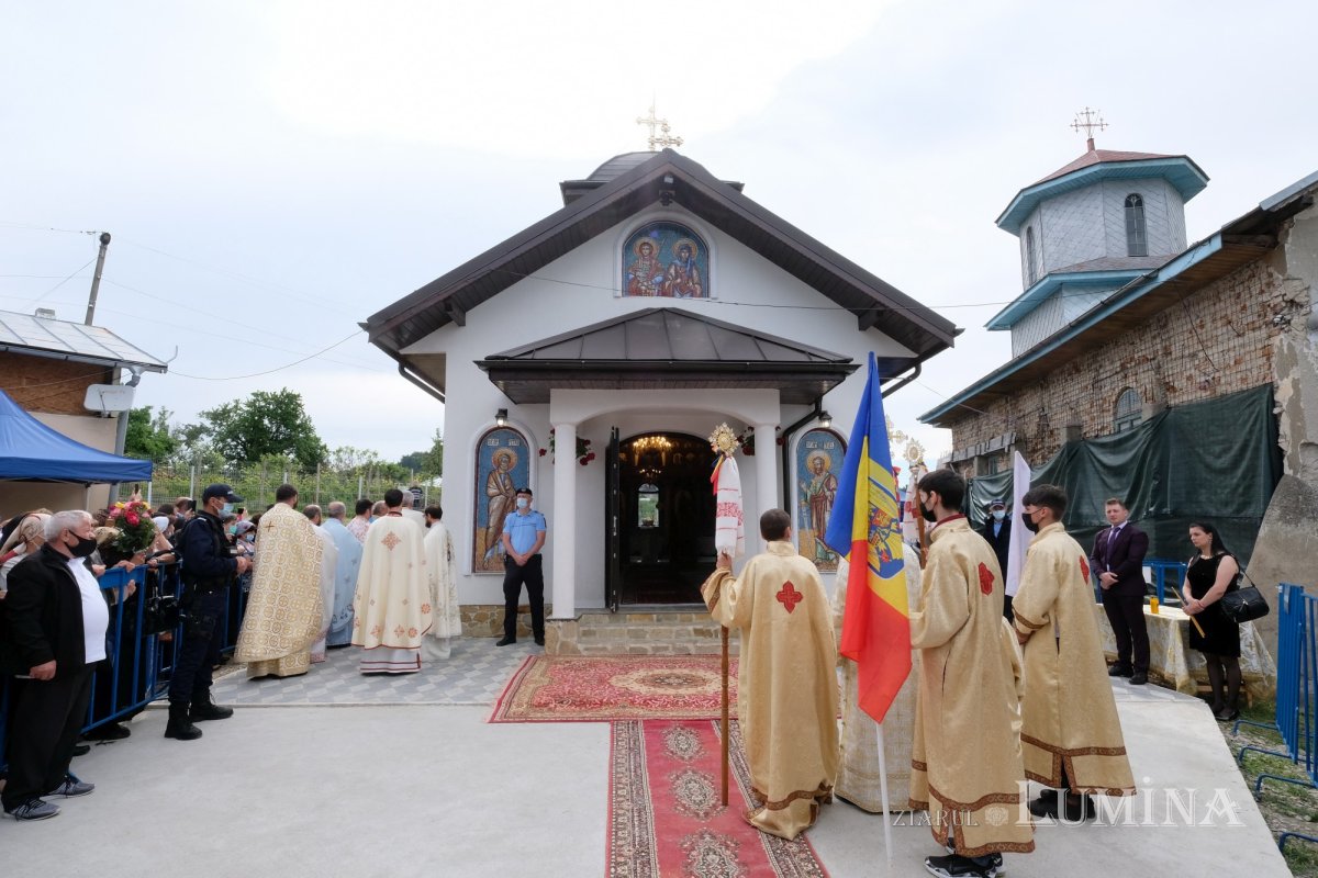 Biserica din comuna prahoveană Tătaru a fost sfinţită 173787