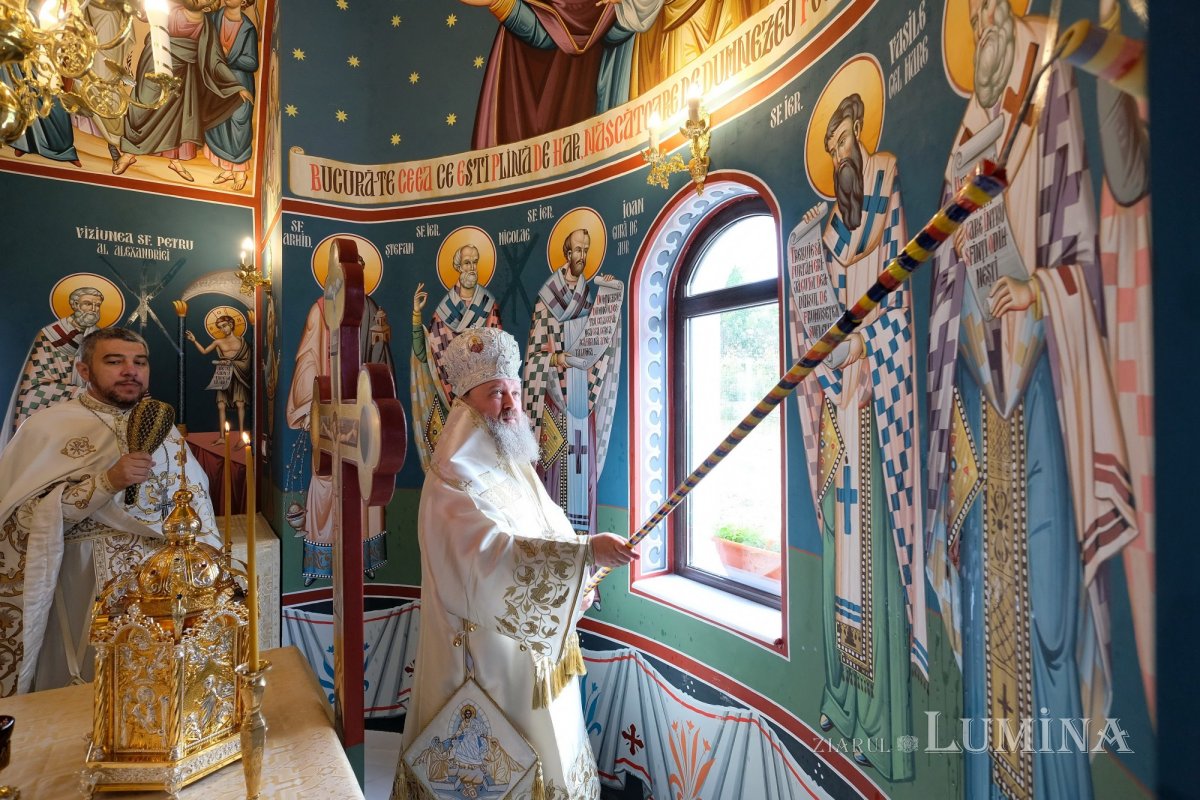 Biserica din comuna prahoveană Tătaru a fost sfinţită 173802