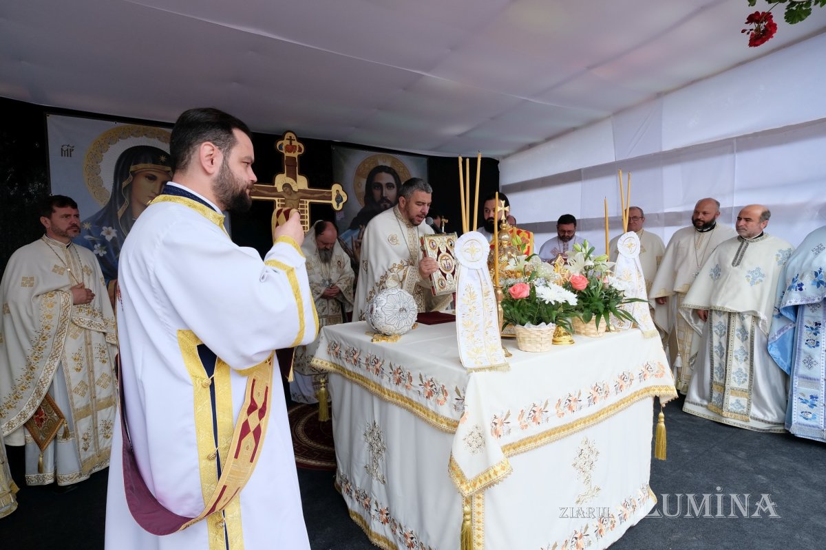 Biserica din comuna prahoveană Tătaru a fost sfinţită 173805