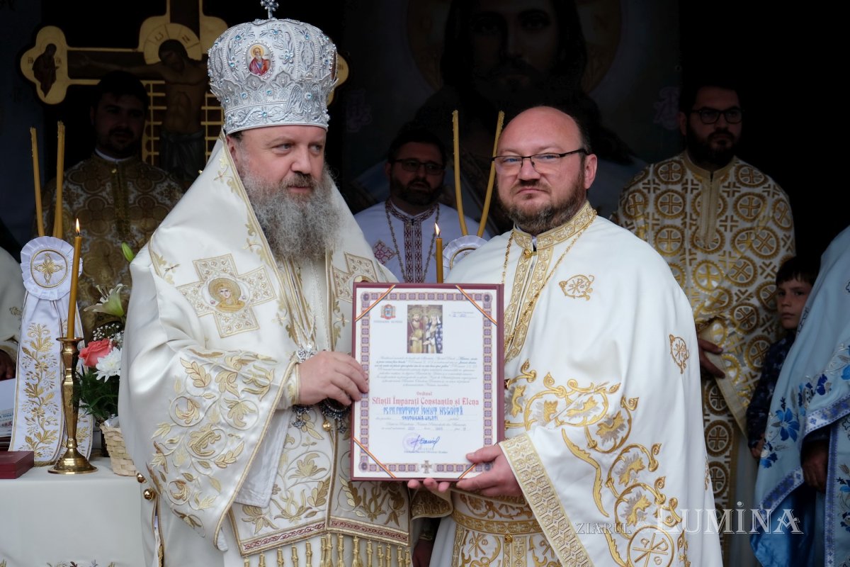 Biserica din comuna prahoveană Tătaru a fost sfinţită 173820