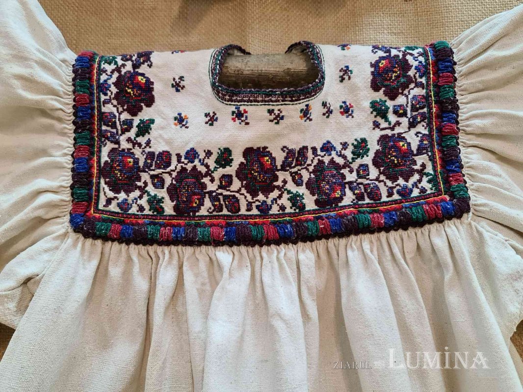 „Îngeri” de pânză maramureșeni într-o expoziție temporară la Iași 174235