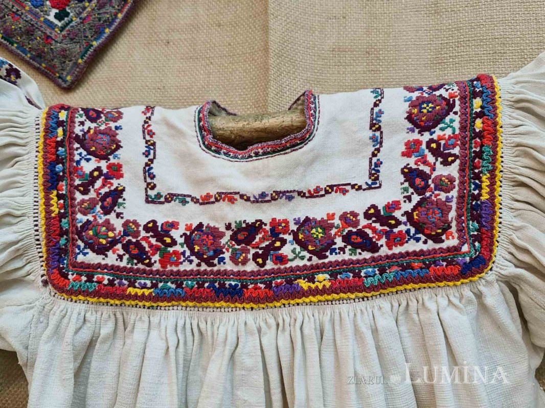 „Îngeri” de pânză maramureșeni într-o expoziție temporară la Iași 174236